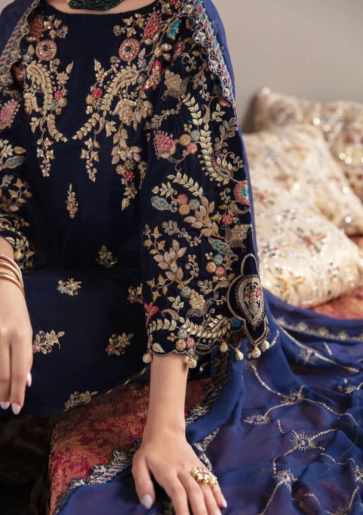 Elegant Embroidered Velvet 3-Piece Suit with Chiffon Dupatta