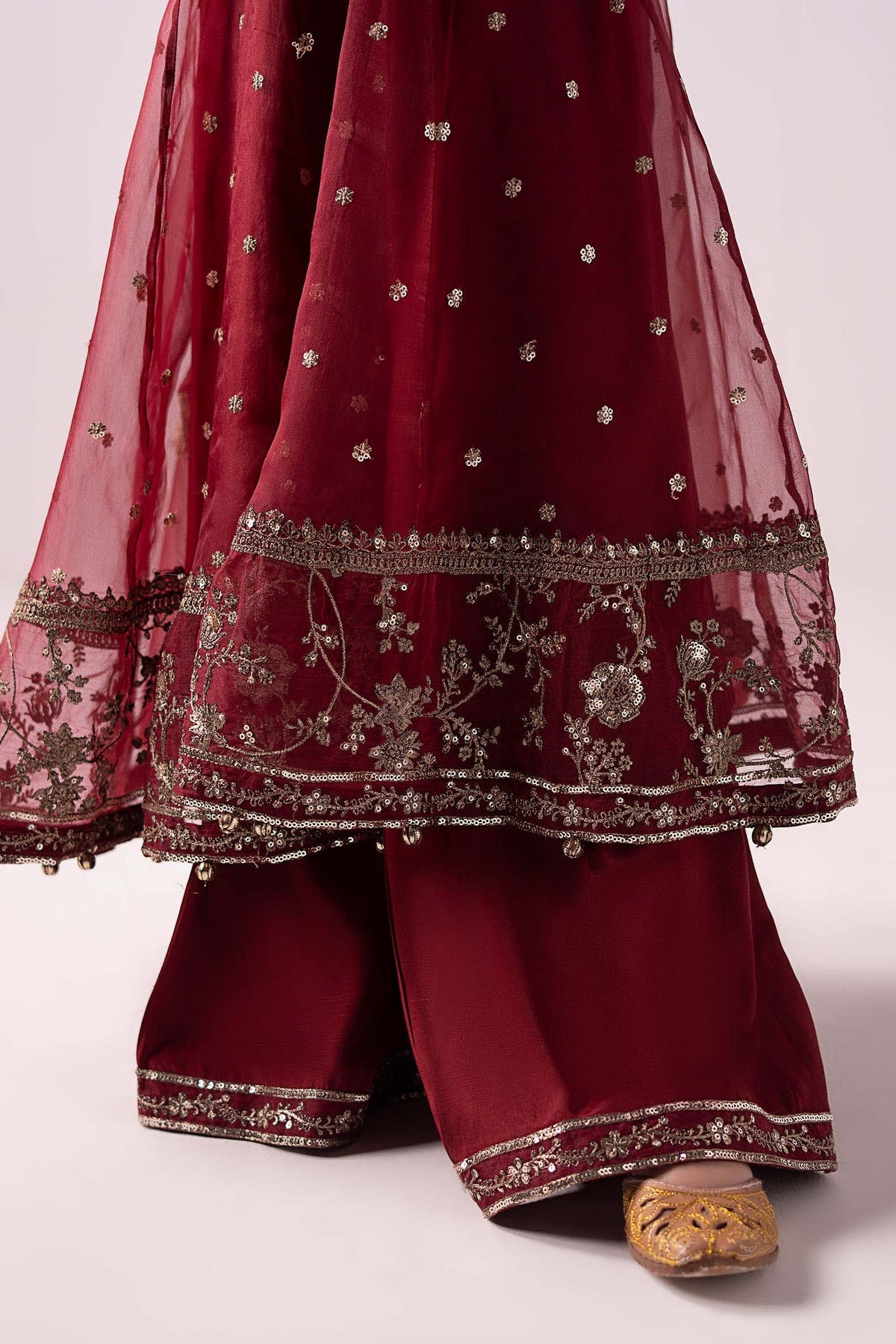 Elegant Embroidered Chiffon Girls’ Ready-to-Wear Suit